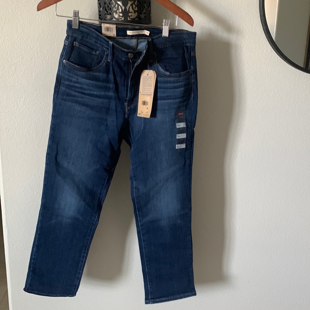 Levi's Cropped Jeans